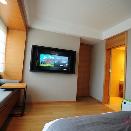 Intercity Hotel Циндао Екстериор снимка